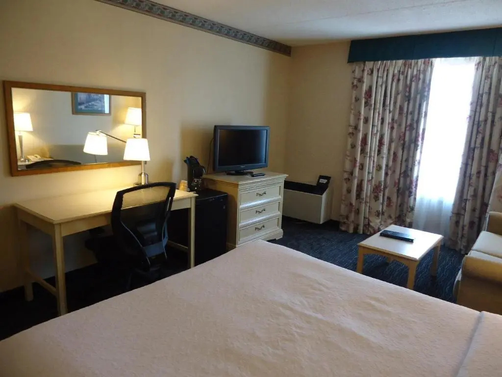 Ramada by Wyndham Trenton - Chambres