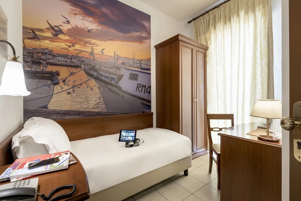 Single room with balcony