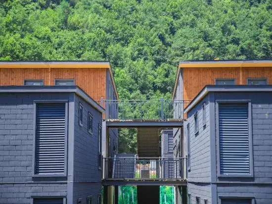 Chuanyan 19th Mountain Peak Hubaba Planet Hotel