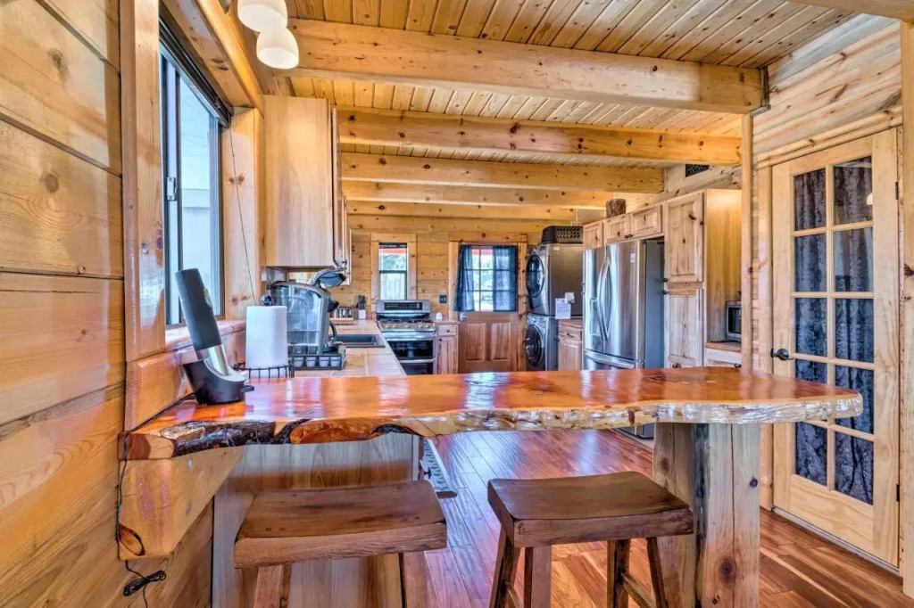 Pet-friendly Cloudcroft Cabin: Walk to Shop, Food - фото 14
