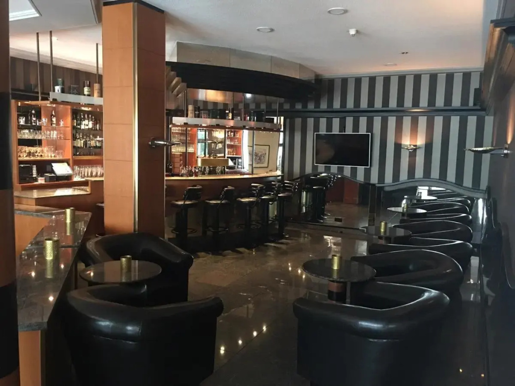 Food & Beverage