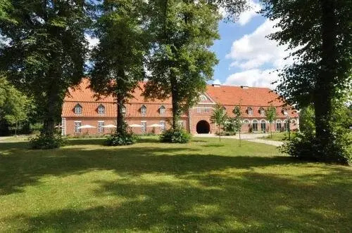 Hotel Pronstorfer Torhaus - Général