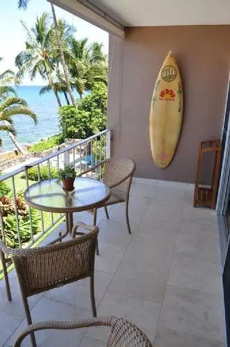 Lahaina Roads 309