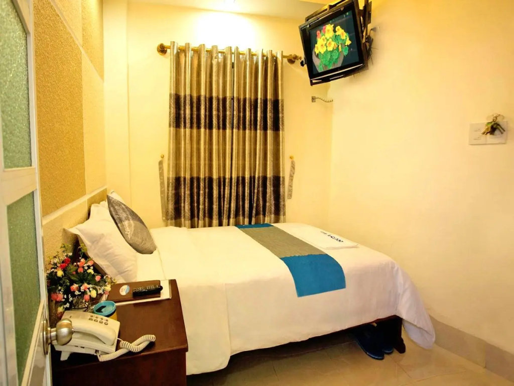 Standard Double room (full double bed)