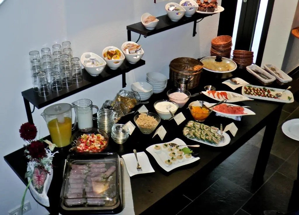 Food & Beverage