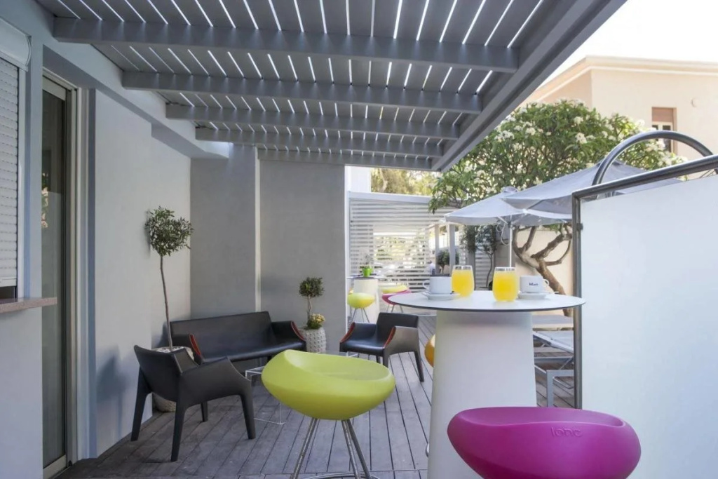 Balcony & Terrace