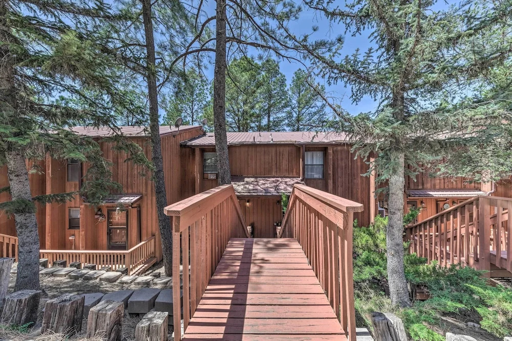 Forested Ruidoso Condo w/ Deck & Fireplace!