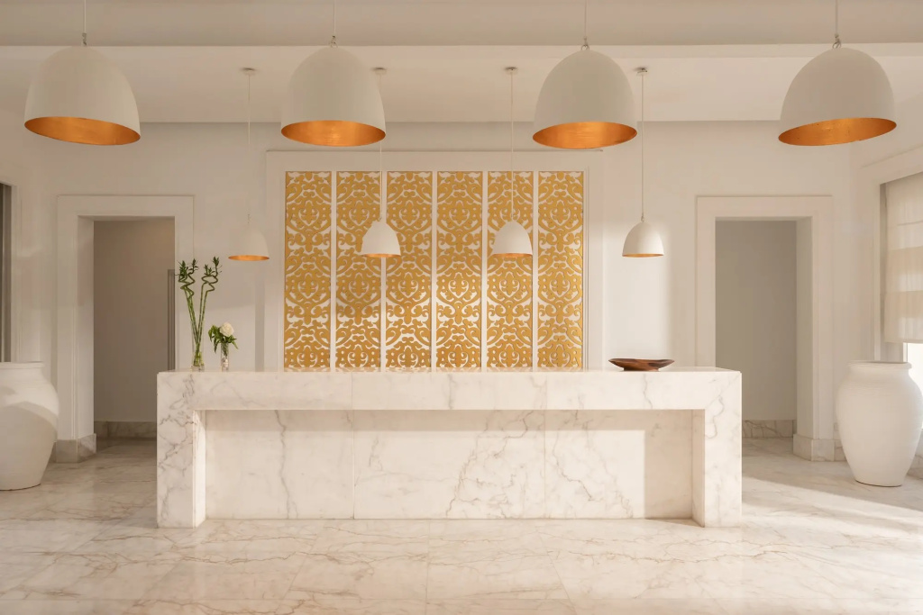 Lobby & Reception