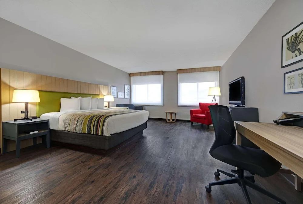 Double Suite (full double bed)