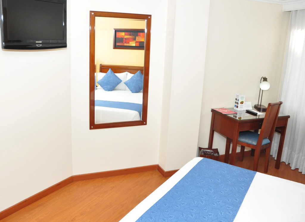 Lobby & Reception