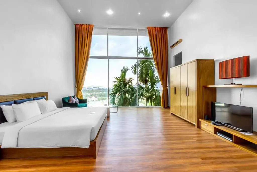 Executive Suite