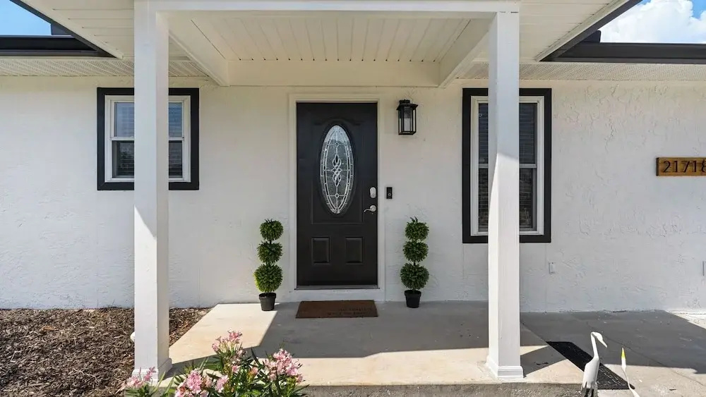 Spacious Comforts ~ 4br/4ba ~ Perfect for Family - Private Home in Pcb!