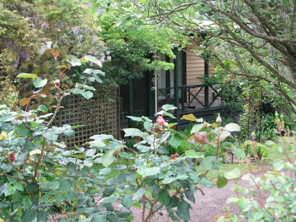 2 Bedrooms Cottage