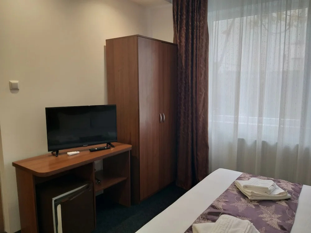 Superior Double room (full double bed)