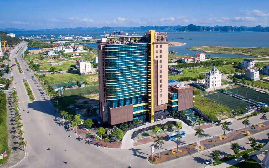 Royal Halong Hotel, Халонг, В'єтнам мініатюра 19