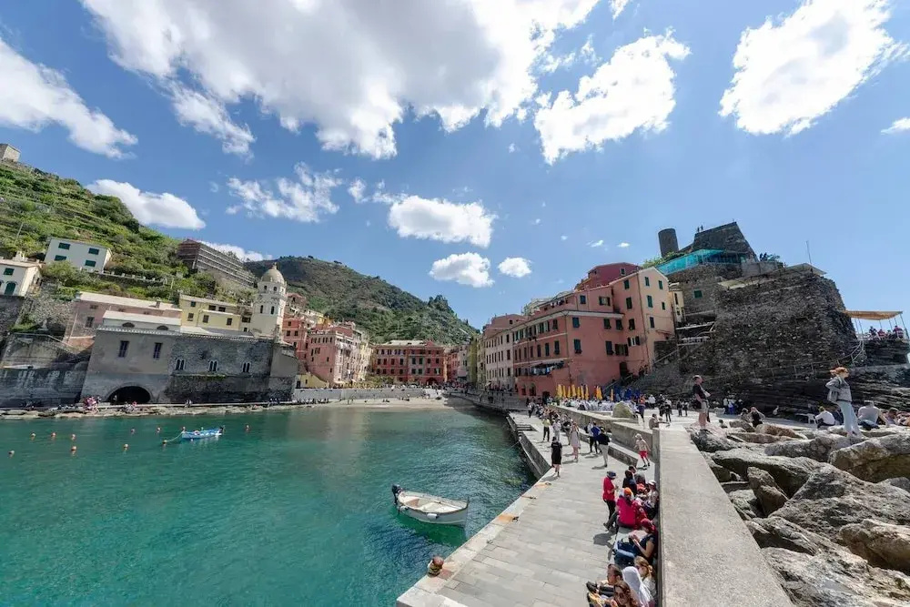 ALTIDO Pretty House in Vernazza Middle Apartment