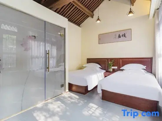 Standard Double room with courtyard view (twin beds)