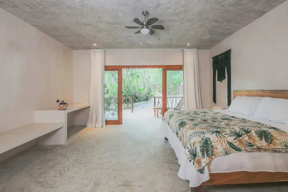 Superior Double room with balcony and with garden view (full double bed)
