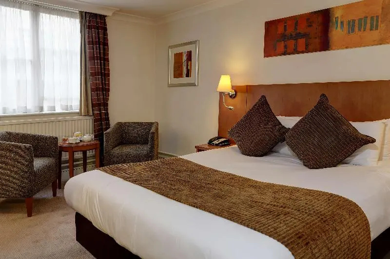 Best Western Plus Moat House Reading - Chambres