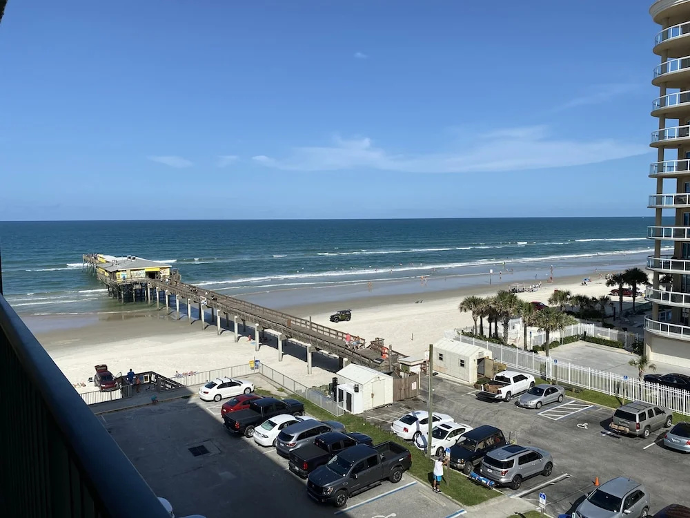 Beach & Waterfront