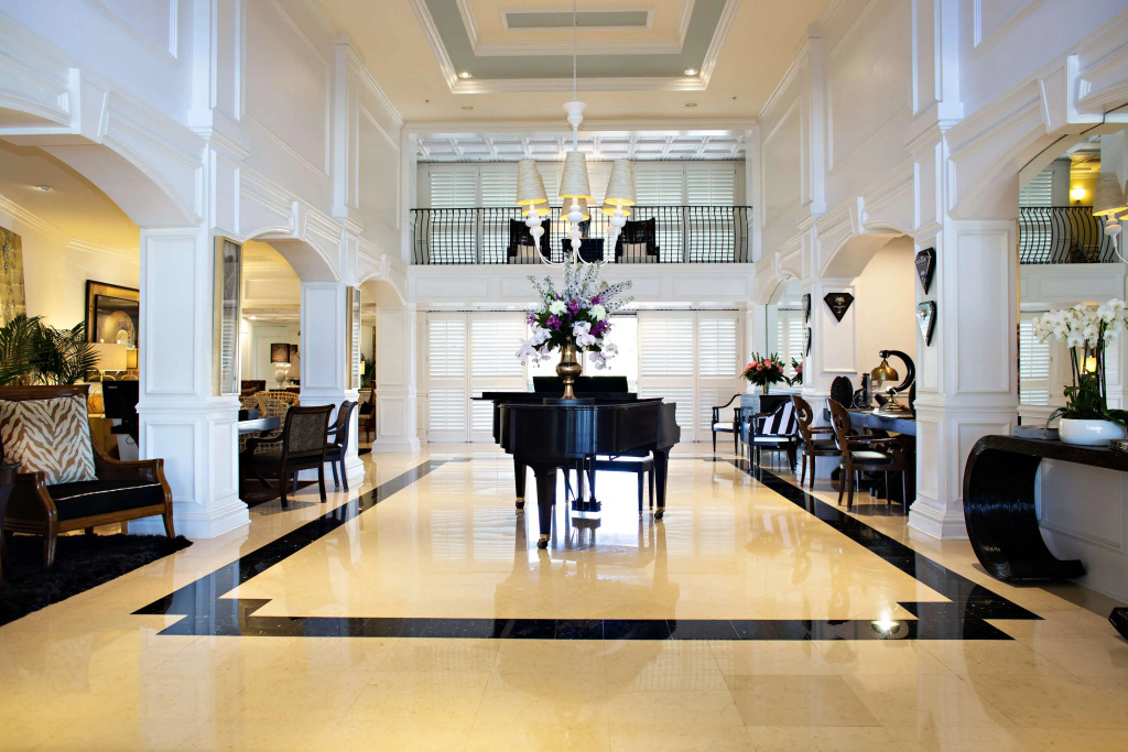 Lobby & Reception