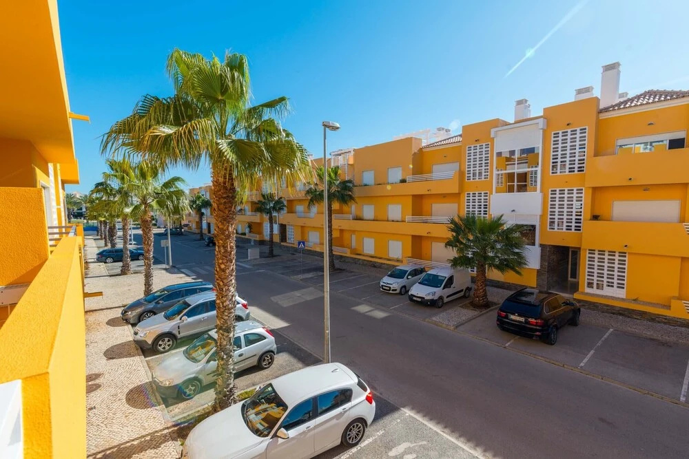 15min walk to Cabanas center, Pool, Wifi, Bbq and air-conditioning