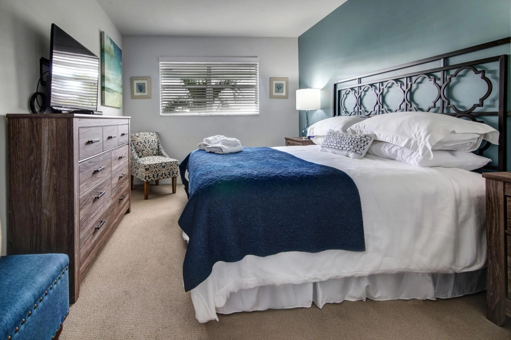 May-Dee Suites — 2