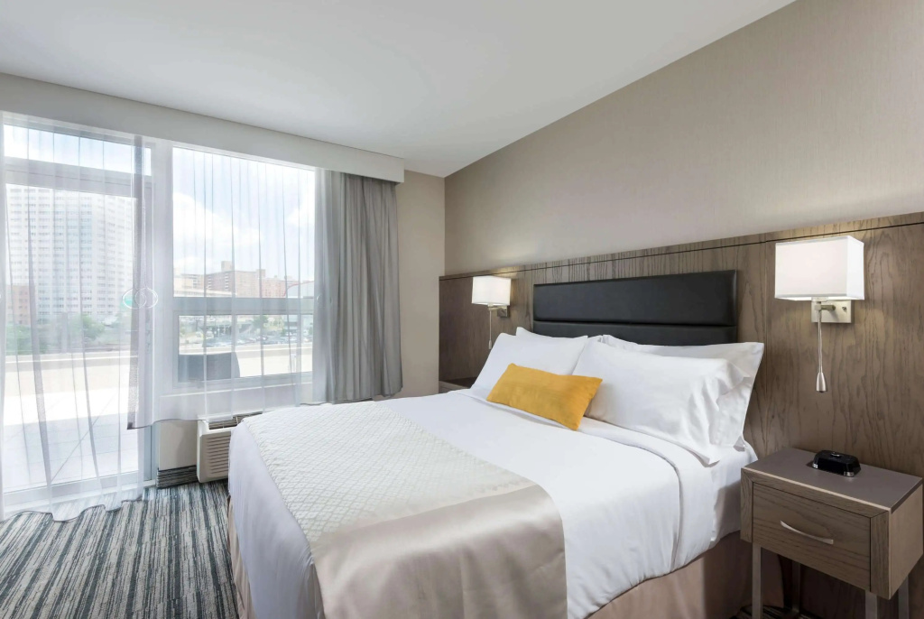 Wyndham Garden Laguardia South - Photo 1