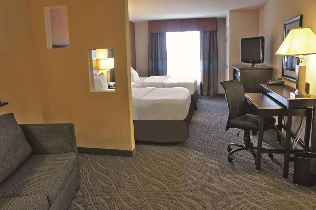 La Quinta Inn & Suites by Wyndham Edmond - Chambres