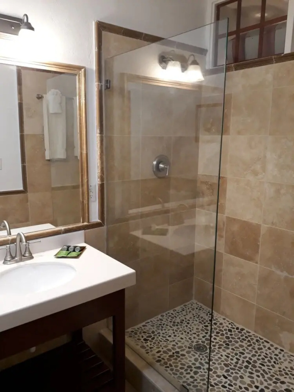 Admiral's Inn and Gunpowder Suites - Chambres