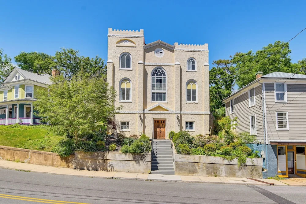 Explore Historic Dtwn Staunton! Walkable Apartment