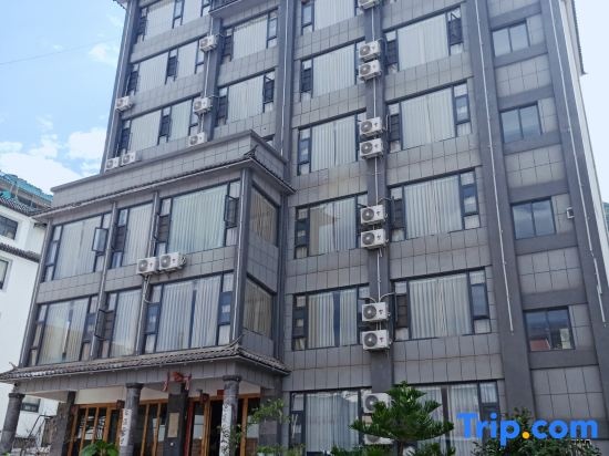 Longyuan Hotel in Dali