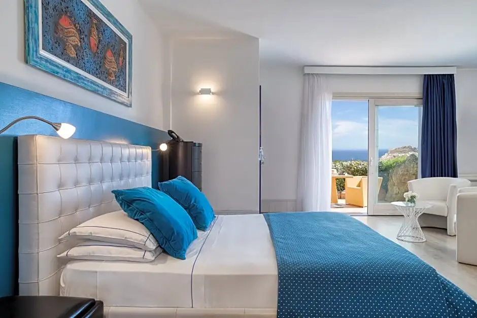 Deluxe Junior Suite with sea view