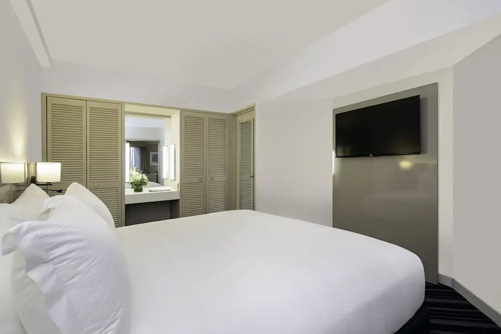 1 Bedroom Double Suite (full double bed)