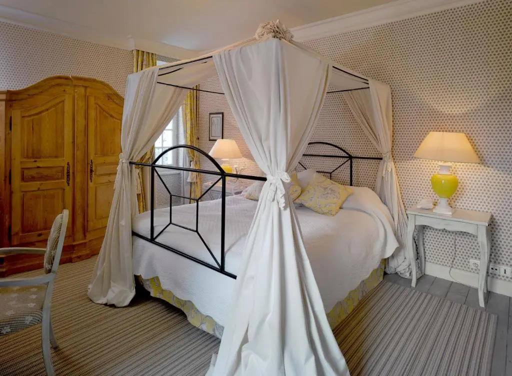 Relais et Châteaux - Château De Germigney - Chambres