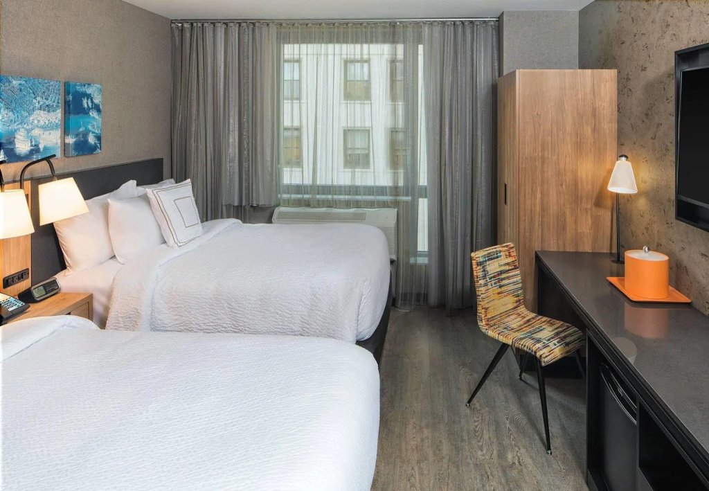 Отель Courtyard by Marriott New York World Trade Center Area в Нью-Йорке