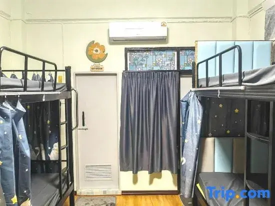 Bed in Dorm (female dorm)