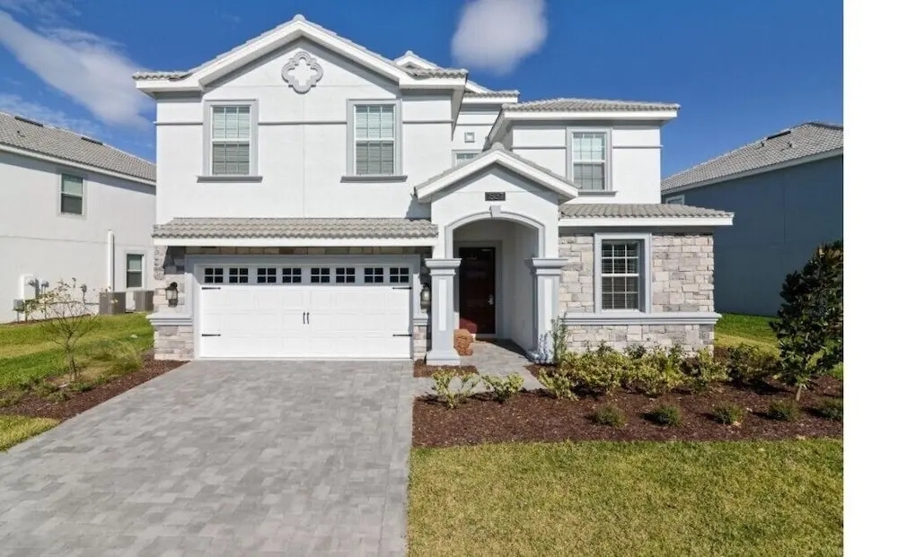 Champions Gate (230704) - 8 Br Villa