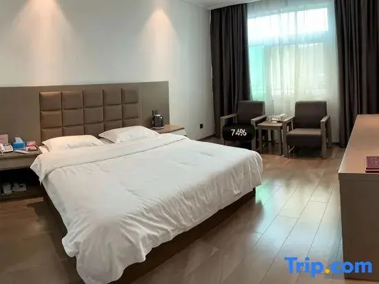 Standard Double room with garden view (full double bed)