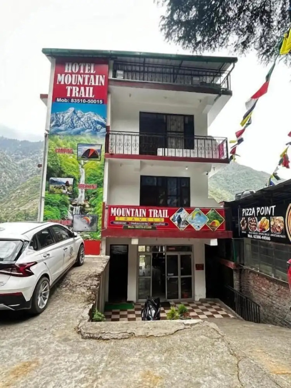 Hotel Mountain Trail By OYO Rooms