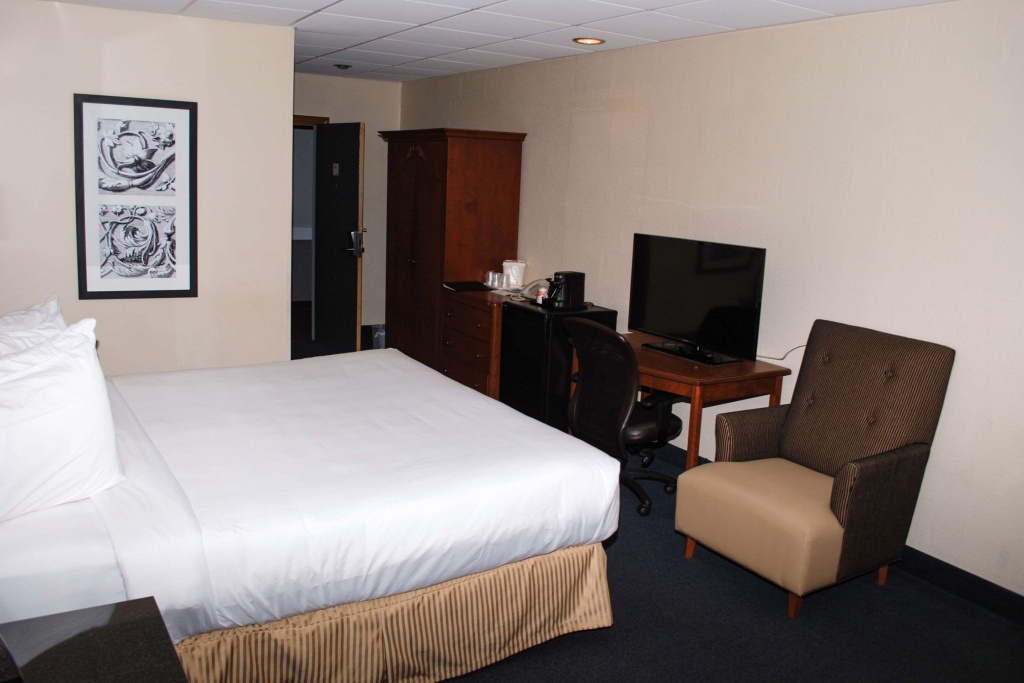 Rodeway Inn — 2