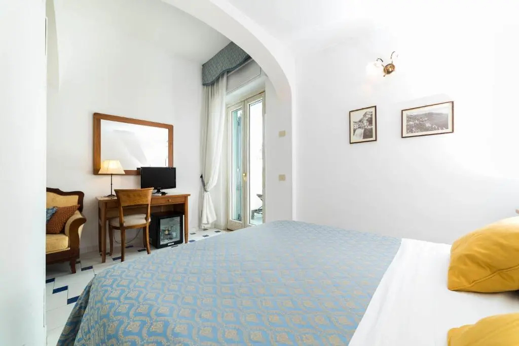 Superior Double room (full double bed)