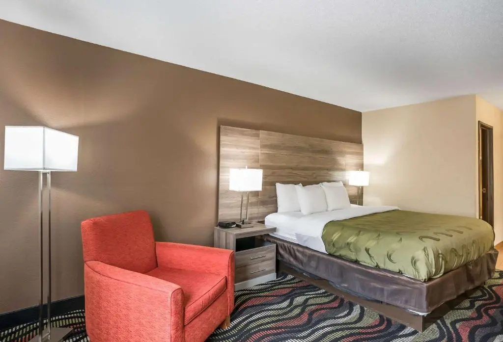 Business Double room (full double bed)