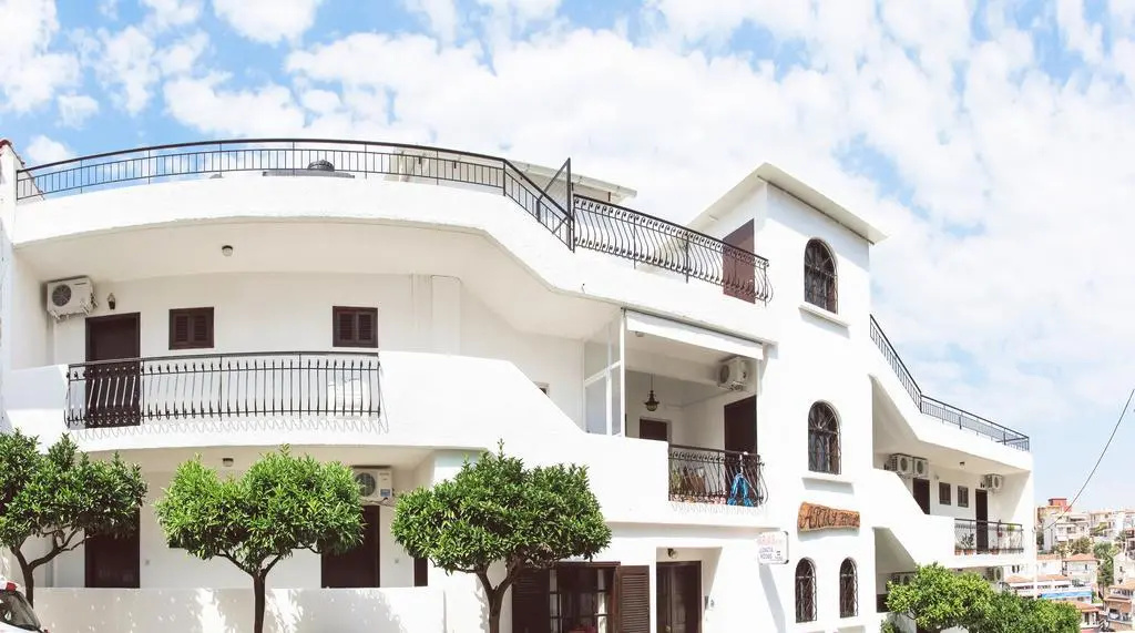 Arias House