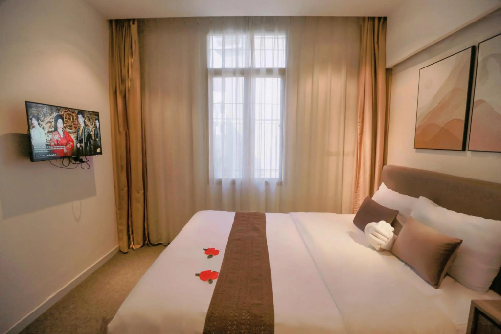 Keypad - Saki Hotel - 28 Dich Vong Hau, Cau Giay