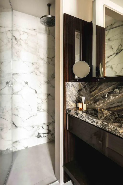 Mondovi Luxury Suites 59