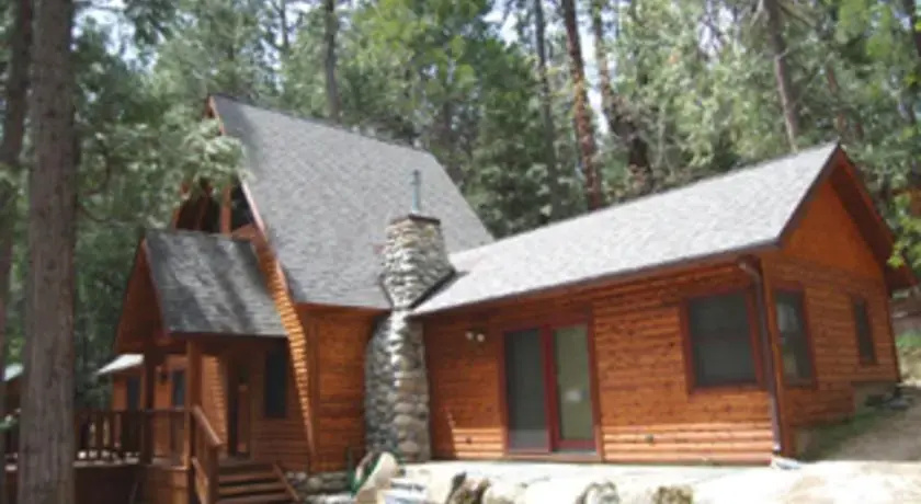 RedAwning Cabin #9 Boots Heaven