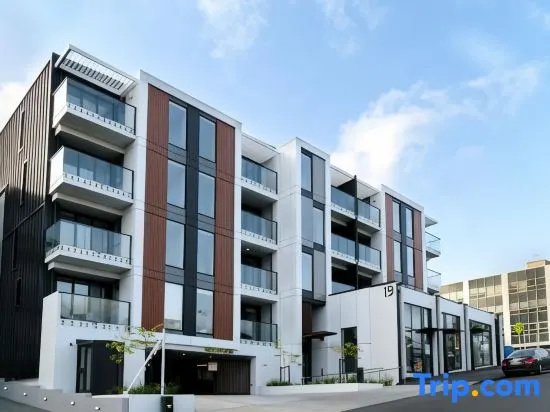 HomeBase Auckland Free Parking Self Check-in Family & Long Stay Friendly