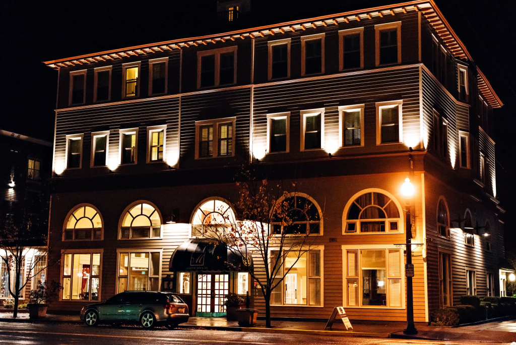 Majestic Inn & Spa