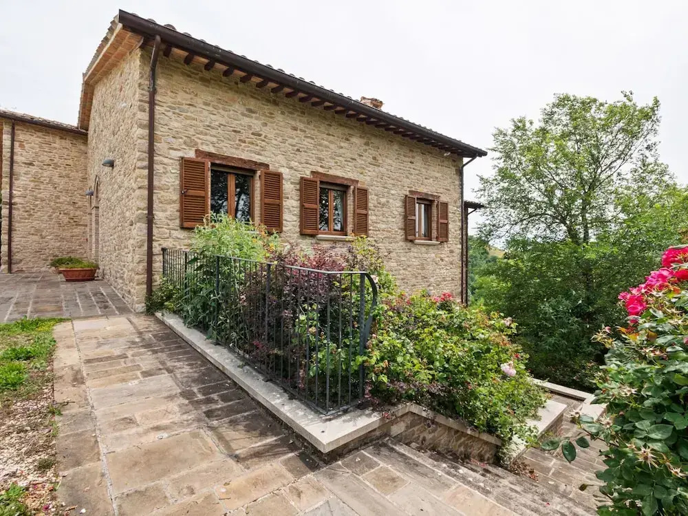 Beautiful Villa in Belforte All'isauro With Swimming Pool